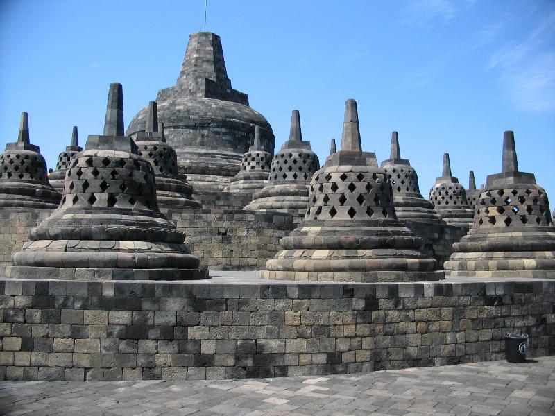 Borobudur is a Hindhu-Buddhist temple built in the 9th century under ...